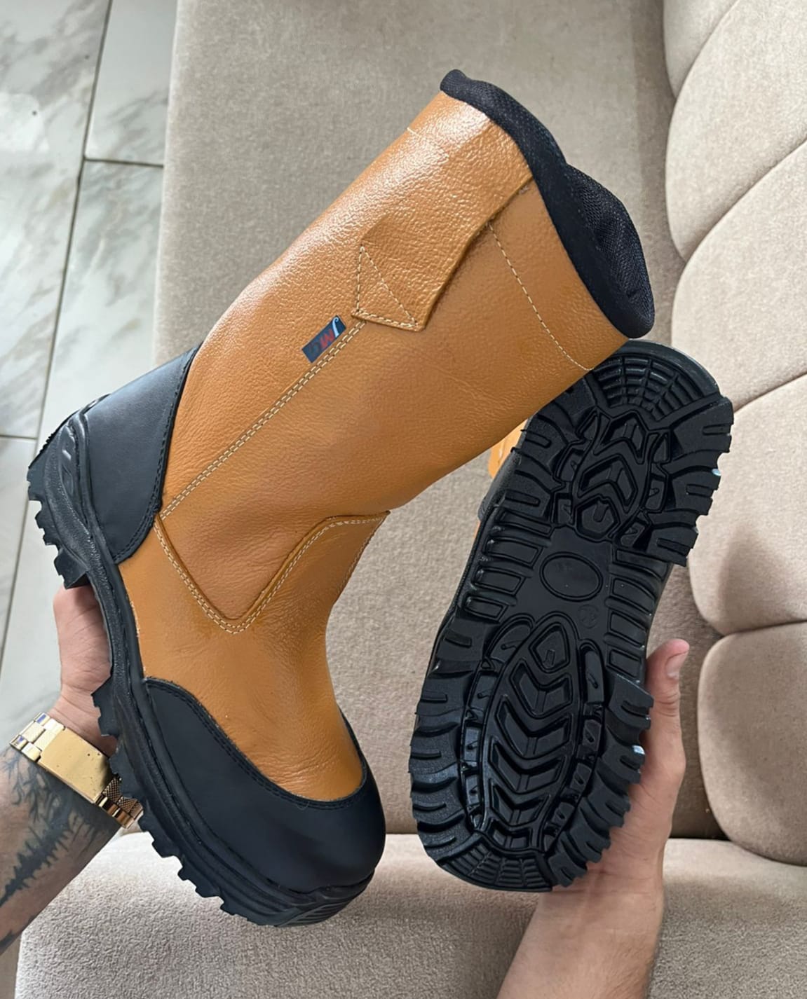 Bota SOLDADOR EN CUERO AMARILLA CON NEGRO R-23