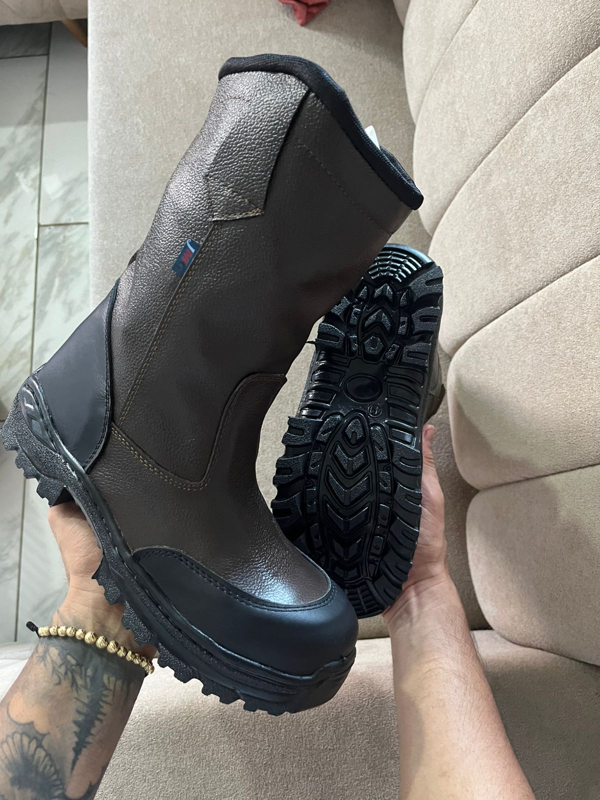 Bota SOLDADOR EN CUERO CAFE CON NEGRO R-24