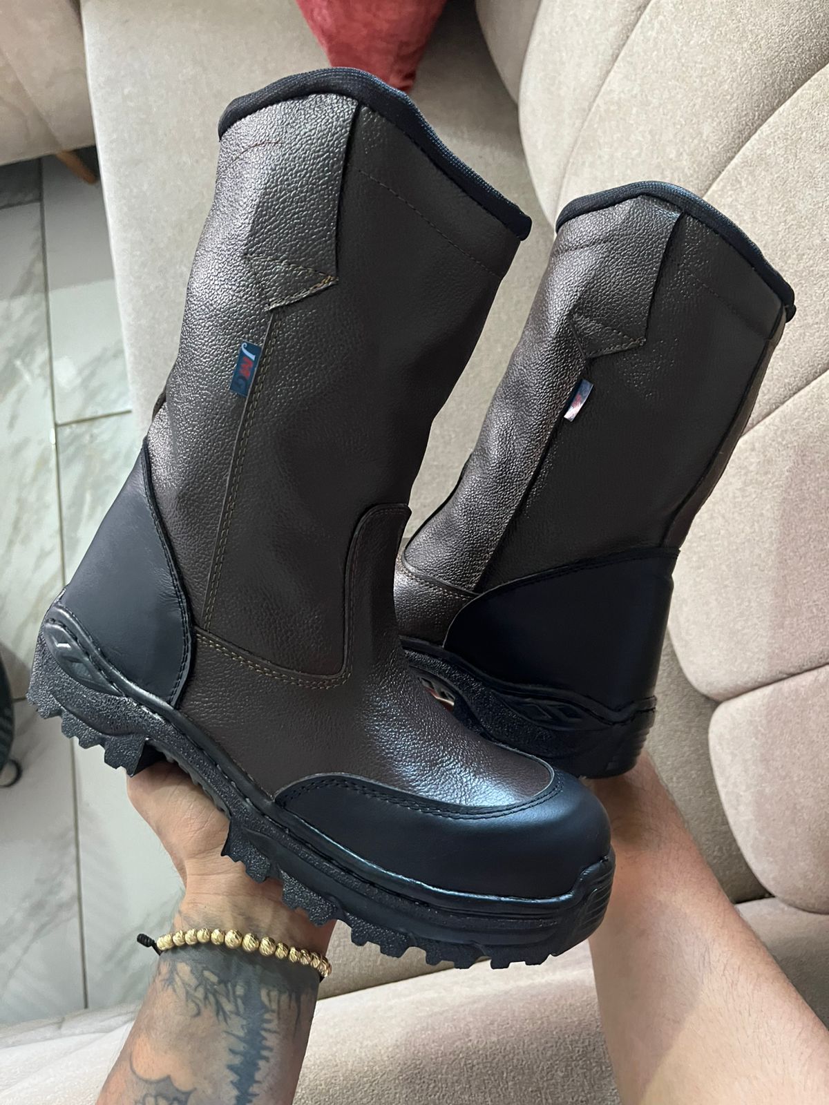 Bota SOLDADOR EN CUERO CAFE CON NEGRO R-24
