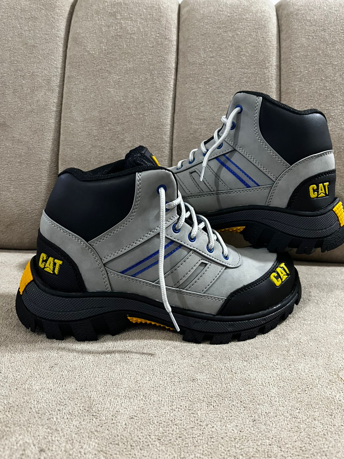 Bota CATERPILLAR GRIS X-70