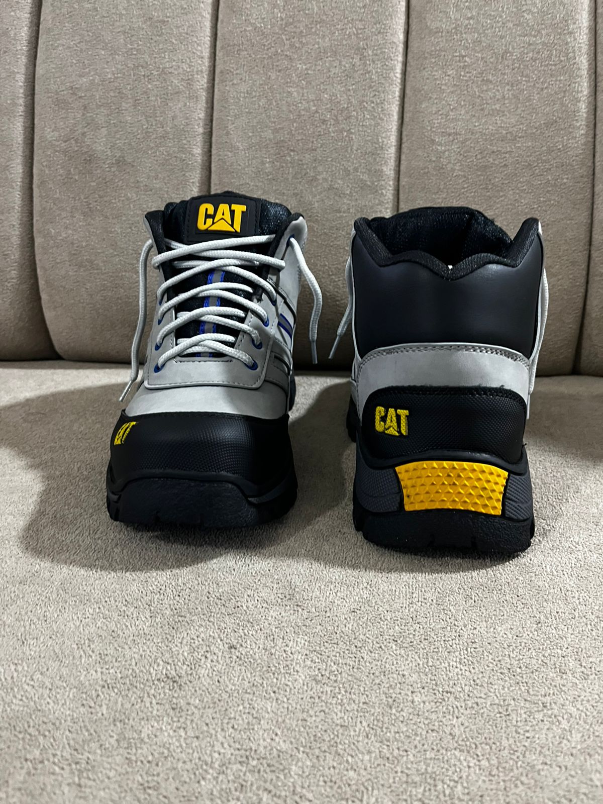 Bota CATERPILLAR GRIS X-70