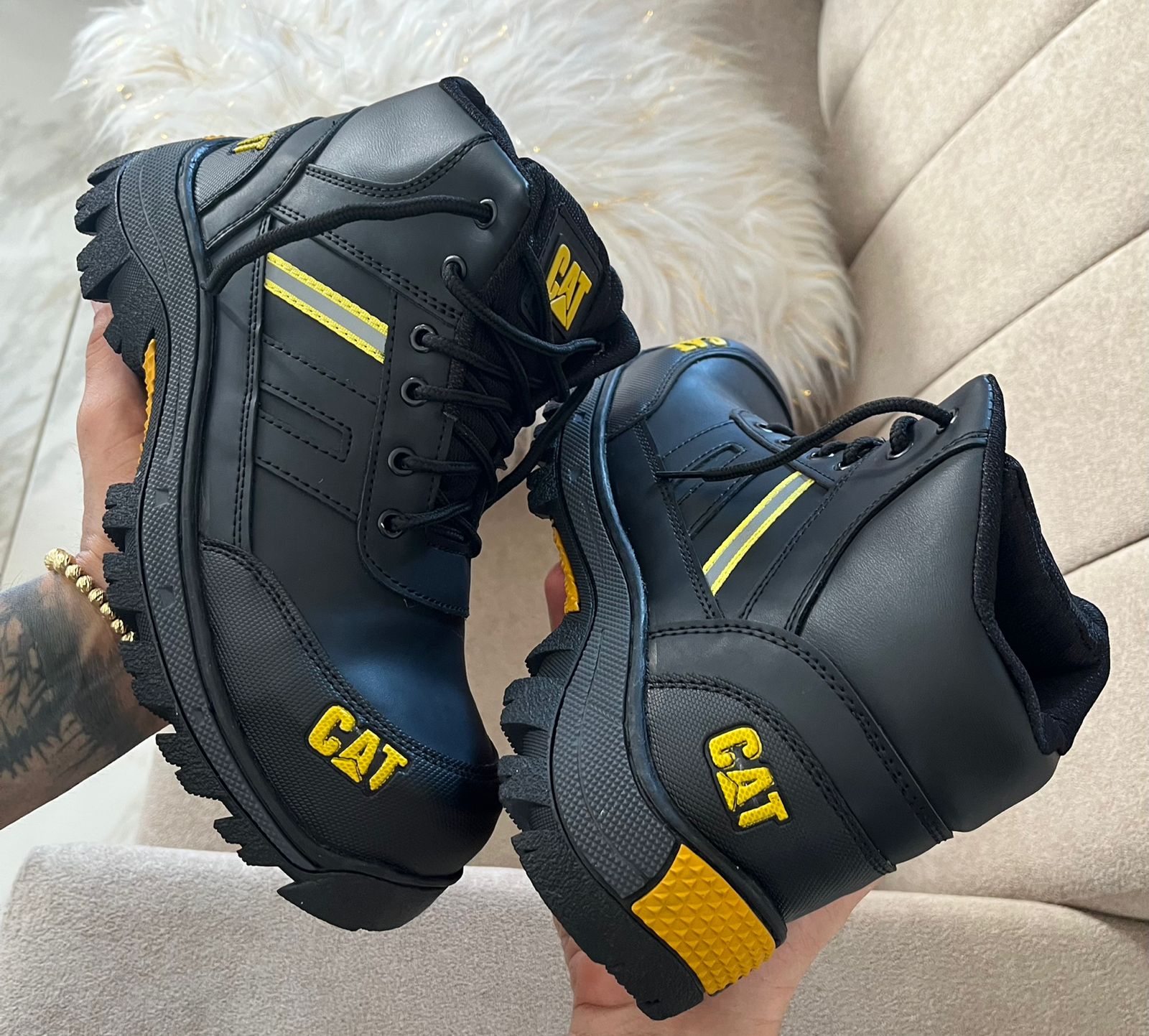 Bota CATERPILLAR NEGRA X-71