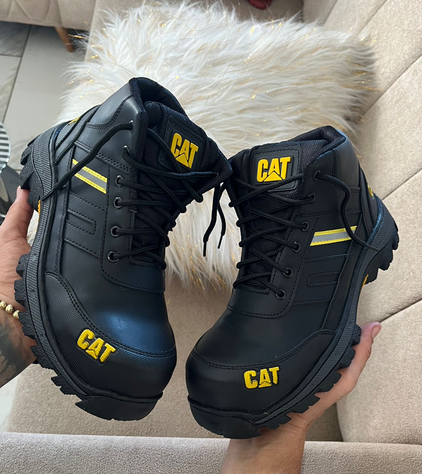 Bota CATERPILLAR NEGRA X-71